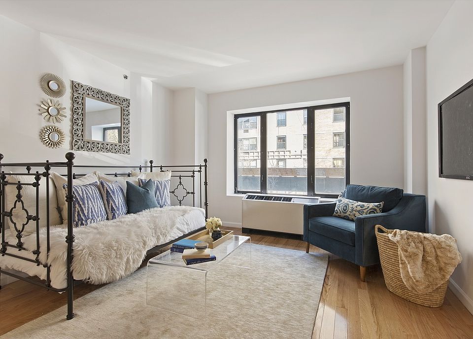1st image of 189 Avenue C APT 3A