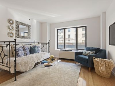 189 Avenue C APT 3A, New York, NY, 10009