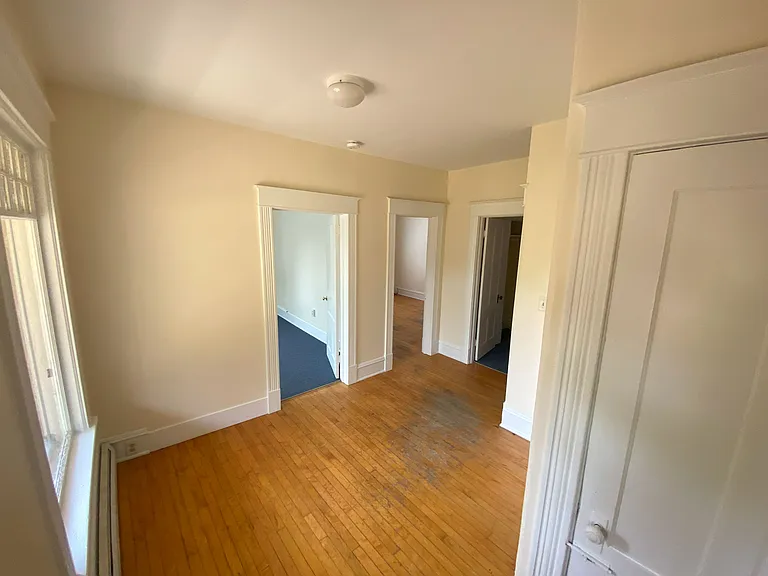74 Monroe St — Photo 4