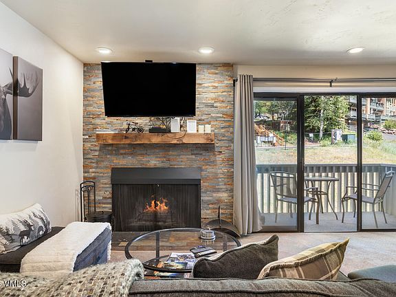 3rd image of 1040 Vail View Dr Unit 305