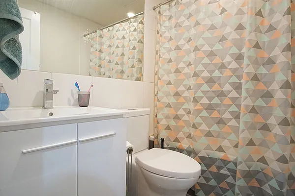 Rented by Hagstrom Management Inc | media 7