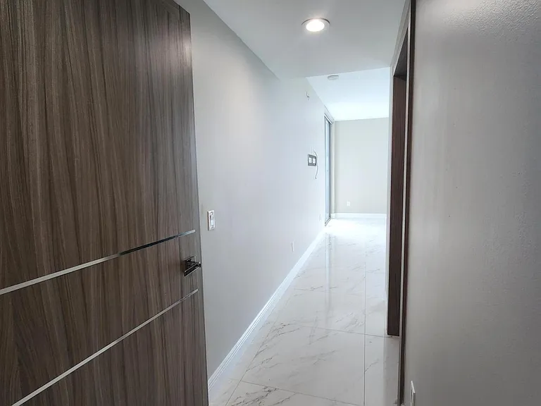 17301 Biscayne Blvd #1202 — Photo 22