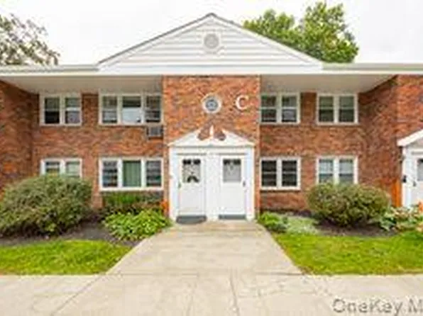 2710 South Road #C8, Poughkeepsie, NY 12601