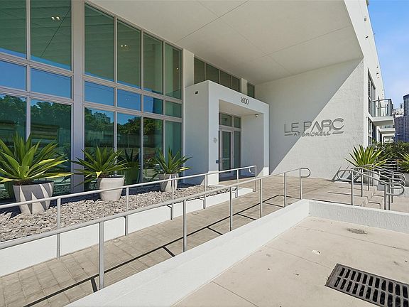 3rd image of 1600 SW 1st Avenue #510