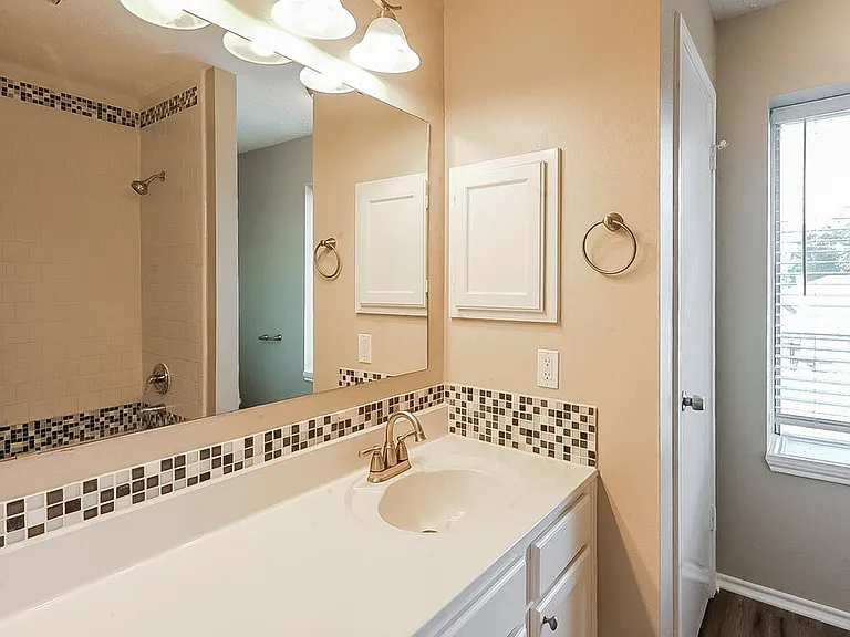 1909 Wildwood Ridge Dr — Photo 16