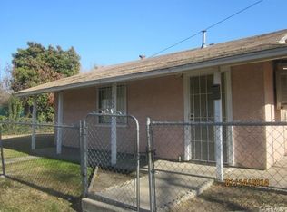 1032 R St, Merced, CA 95341