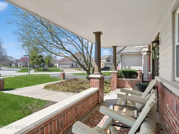 5216 Thatcher Dr, Naperville, IL 60564