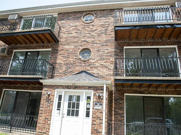 101 Oglesby Ave #1W — Photo 30