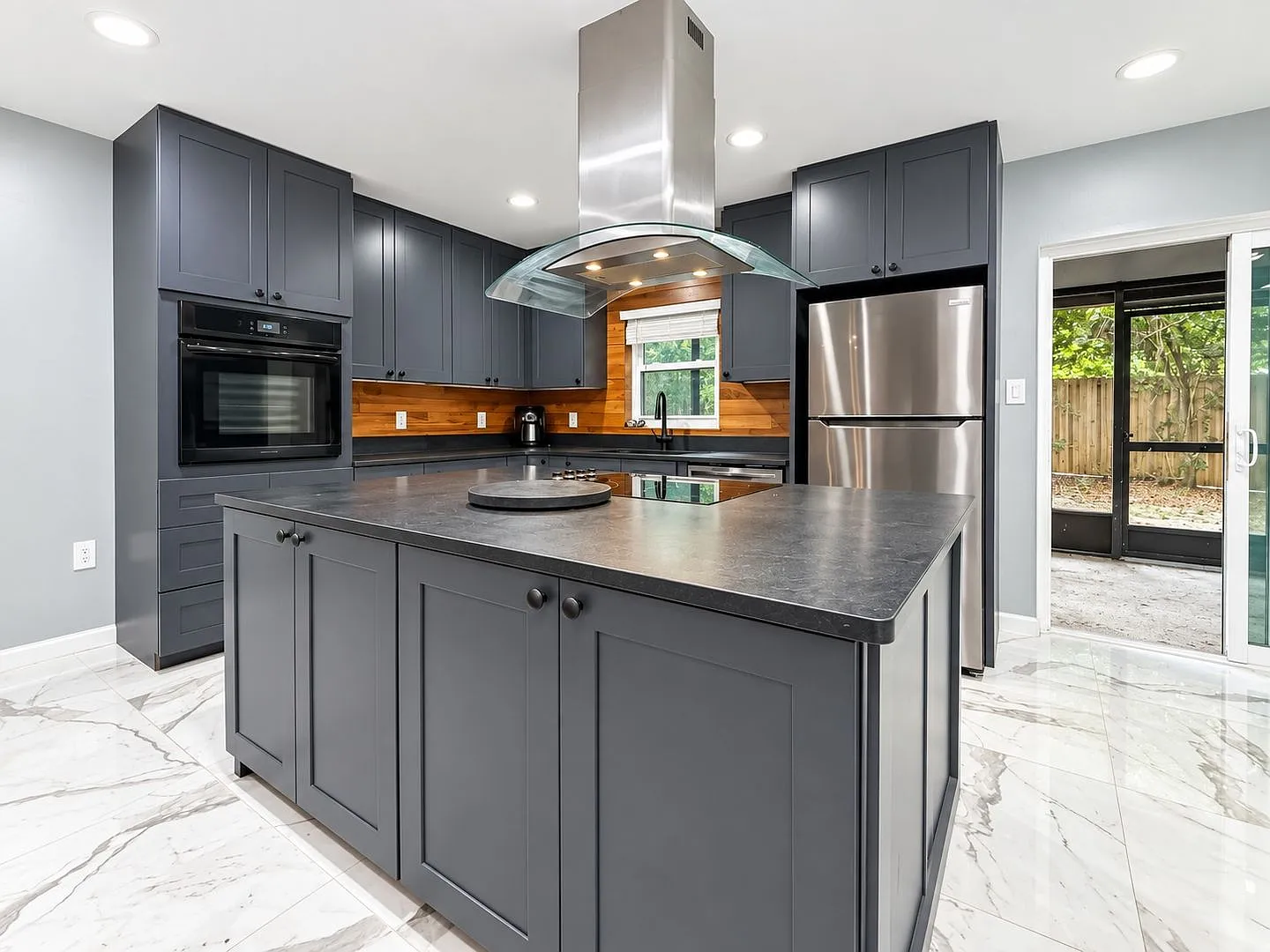 Welcome to 3330 NW 24th Avenue — Photo 2
