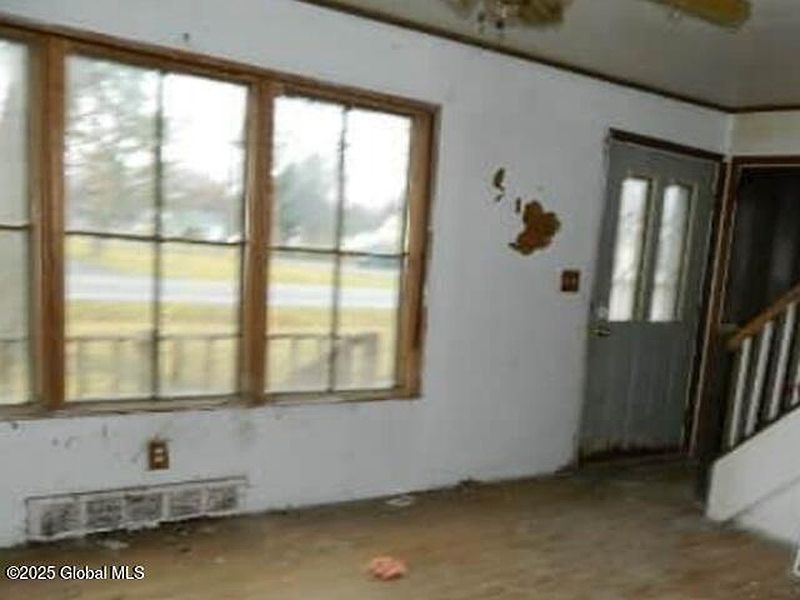 4th image of 270 N Seventh Street