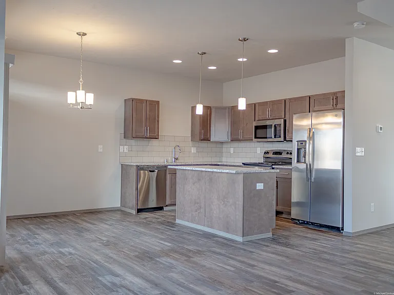 2826 S Marcus Ln — Photo 5