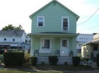 7 S 2nd St, Youngwood, PA 15697