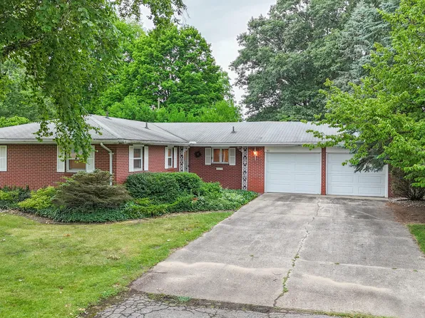 511 Bauer St, Dowagiac, MI 49047