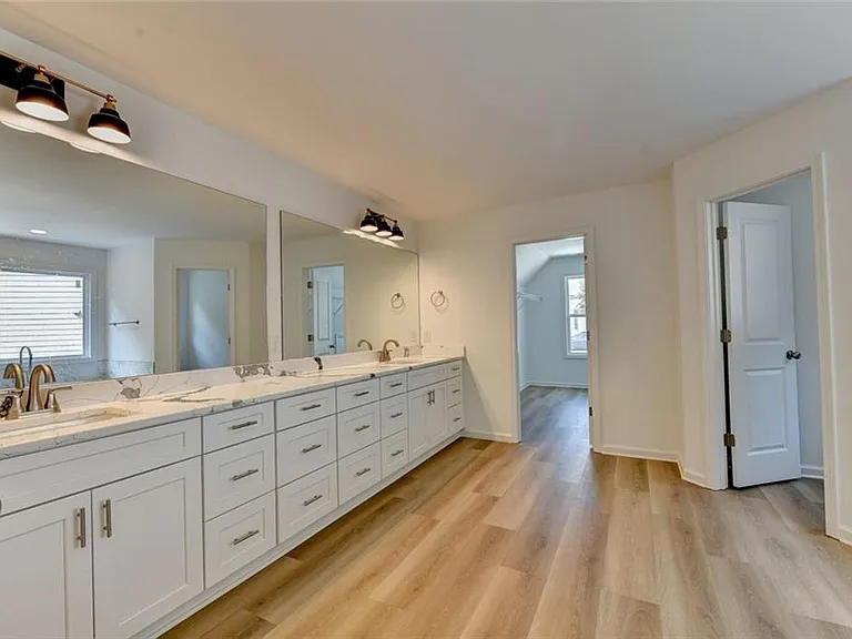 9135 Fox Trail Ln — Photo 42