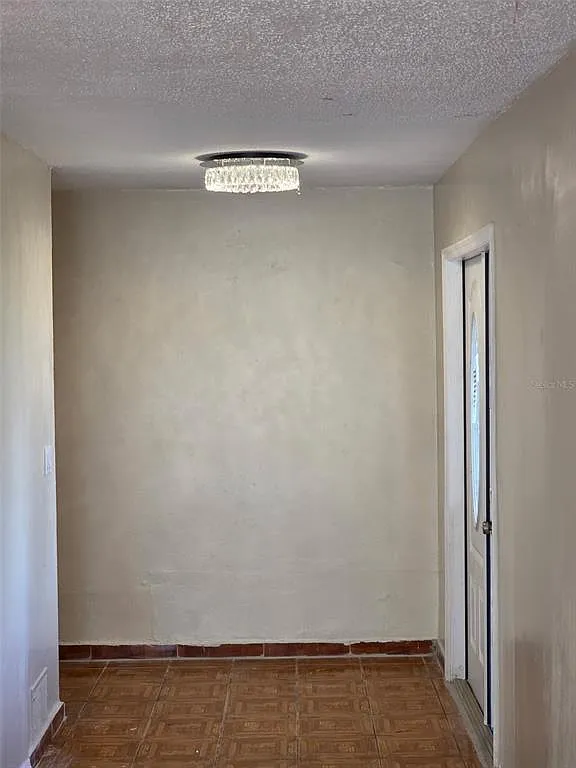 4 bed, 2.0 bath, 1880 sqft, $3,500 — Photo 3