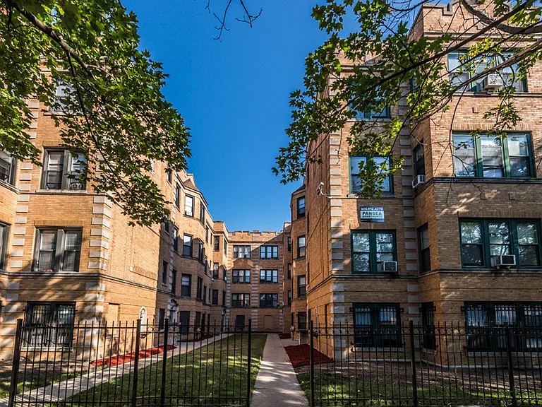 5040-42 W Quincy St — Photo 13
