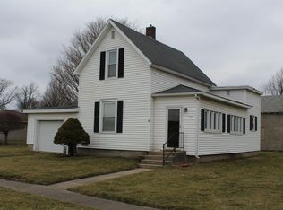 408 E Main St, Chalmers, IN 47929