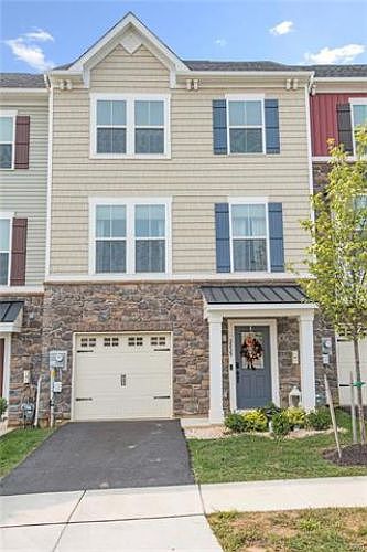 1st image of 2429 Cook Dr