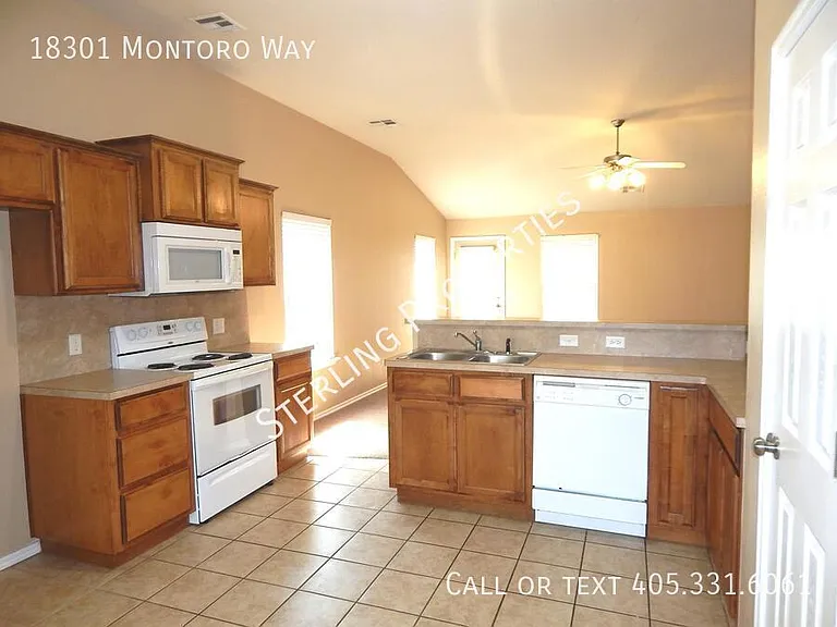 18301 Montoro Way — Photo 3