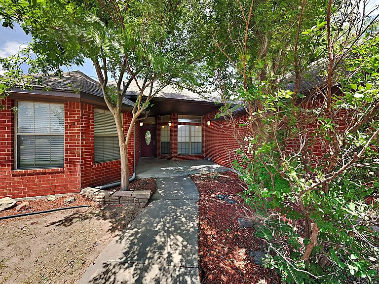 16409 Stoneview Dr — Photo 3