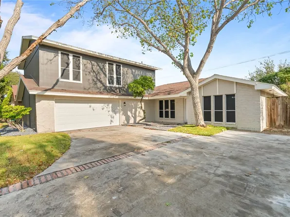 1906 Oak Ridge Dr, Portland, TX 78374