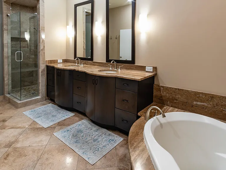 655 S Riverside Dr #1502 — Photo 14
