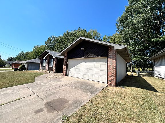 3rd image of 223 S Dove Valley Ave