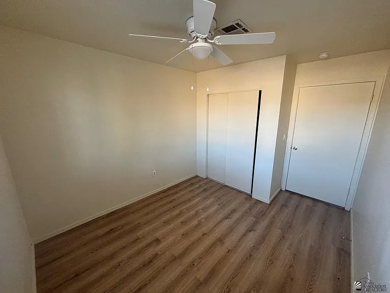 116 E Cactus St — Photo 9