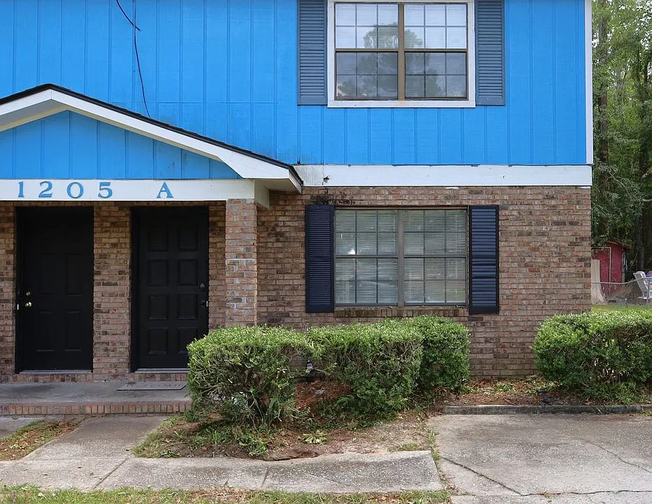 1205 Bethune Dr #A