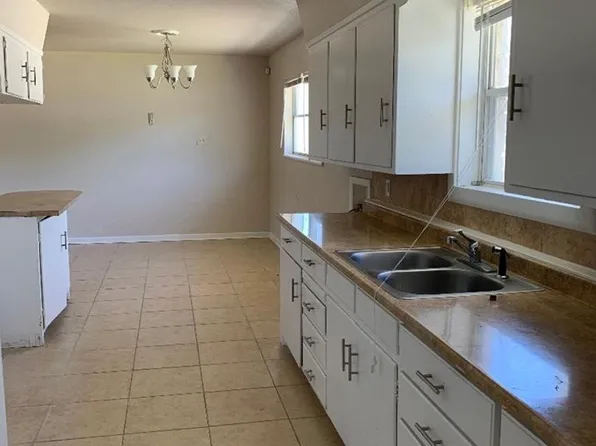 1103 S Franklin Ave, Monahans, TX 79756