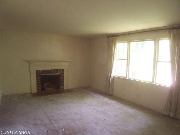 5th image of 8634 Braeburn Dr
