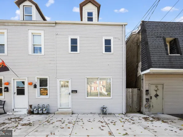 222 Market St, Marcus Hook, PA 19061