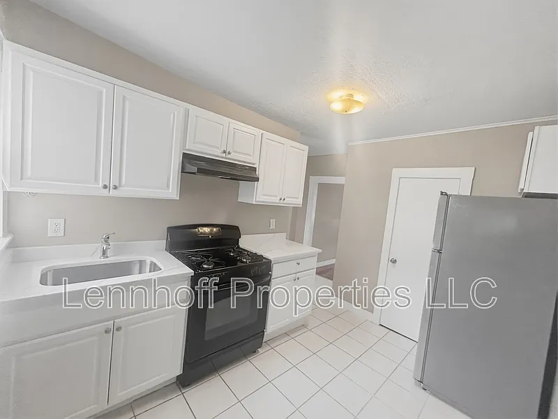 Studio, 1.0 bath, $1,675 — Photo 2