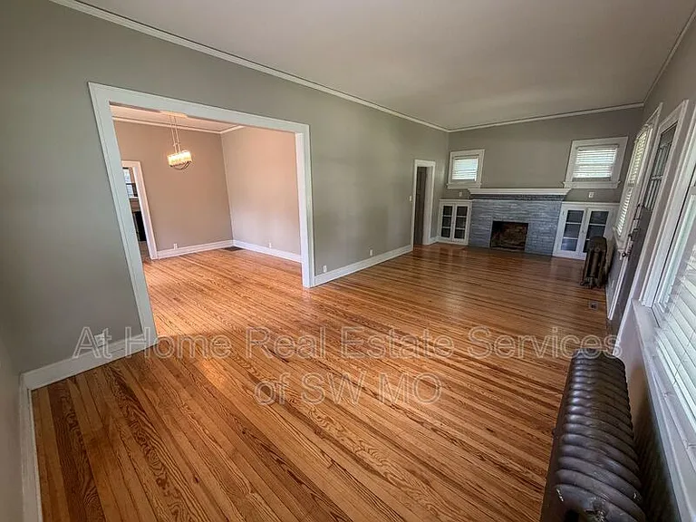 1005 S Roanoke Ave — Photo 3