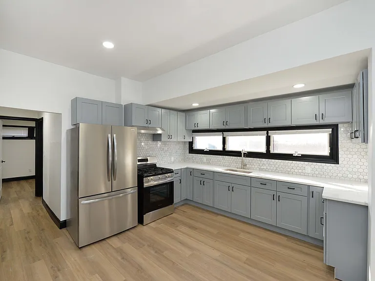 73 Lafayette Ave #1 — Photo 1