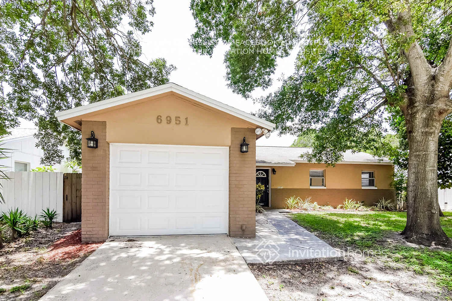 6951 Dalkeith Ave N Saint Petersburg, FL 33709 — Photo 3