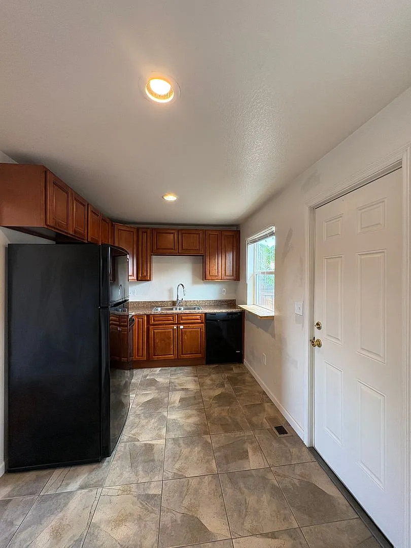 2 Weeks Free | 1 Bedroom Apartment For Rent 3240 W 55th Place, Unit 03 | Denver, Co 80221 — Photo 1