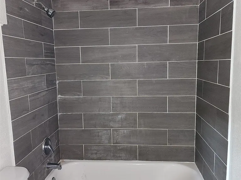 4710 Pelican St #1 — Photo 14