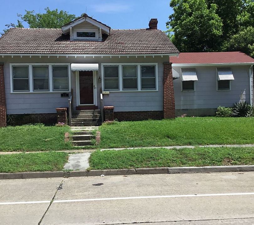 1st image of 140 W Bay Ave