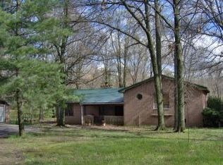 443 Rr 2, Fairfield, IL 62837