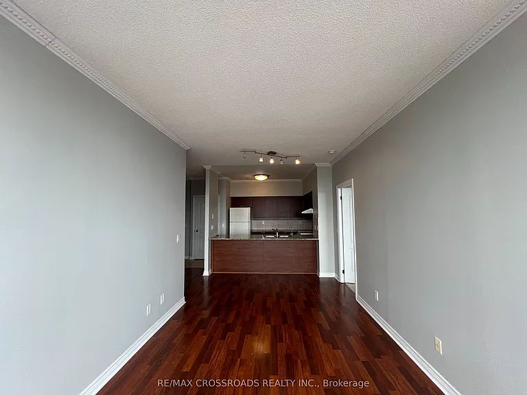 15 N Park Rd #1004 — Photo 4