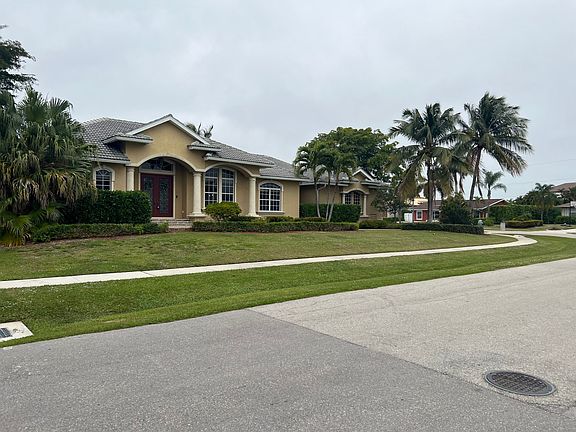 3rd image of 138 S Bahama Ave