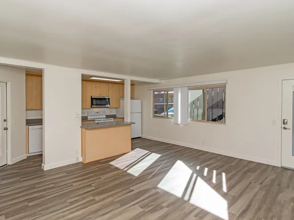 Adams Street Apartments