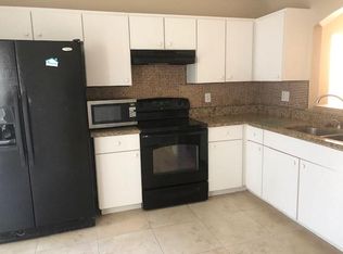 424 Maple Pointe Dr, Seffner, FL 33584