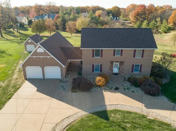 5 Saint Raymond Dr, Saint Peters, MO 63376