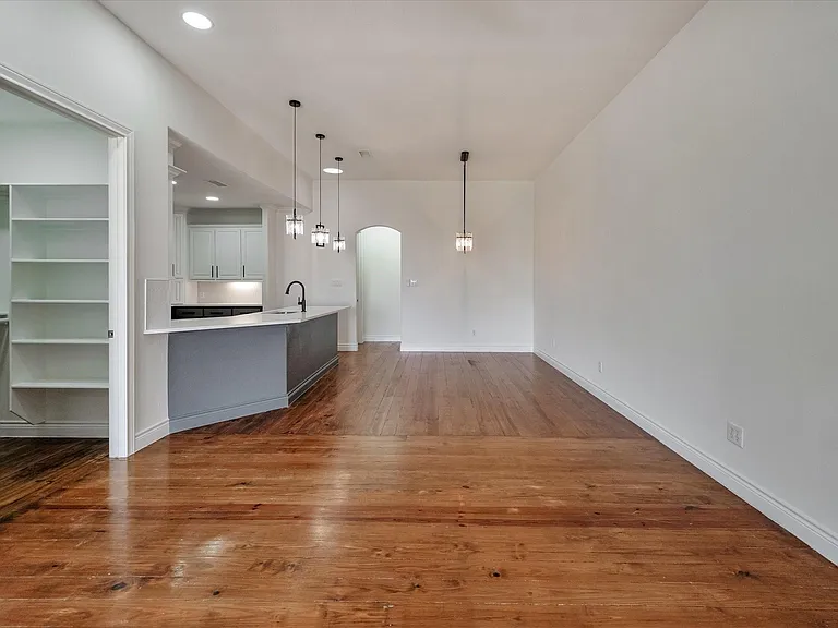 119 Capetown Ln — Photo 9