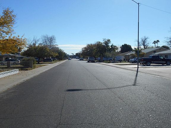 5th image of 542 N Olive