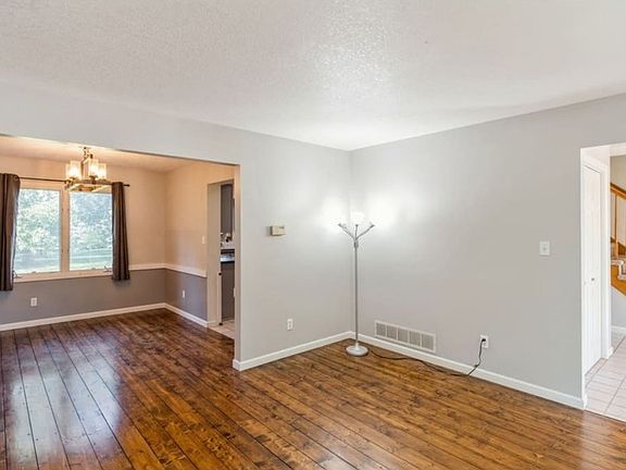 2nd image of 5641 Northglenn Dr