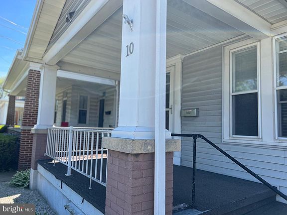 2nd image of 10 E Penn Ave