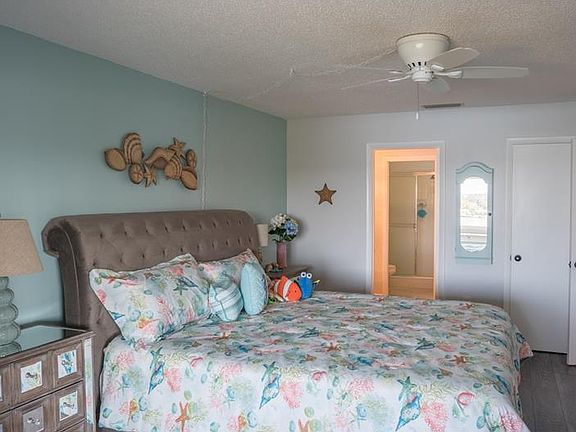 3rd image of 100 Bluff View Dr APT 611C